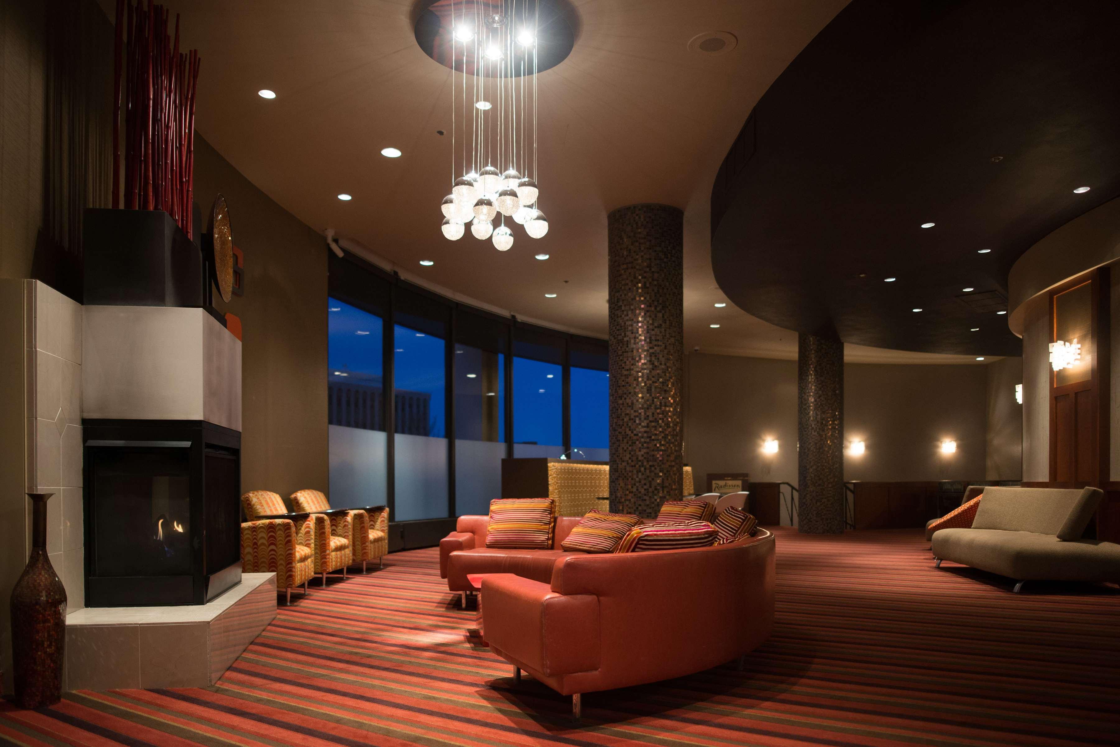 Radisson Hotel Duluth-Harborview エクステリア 写真