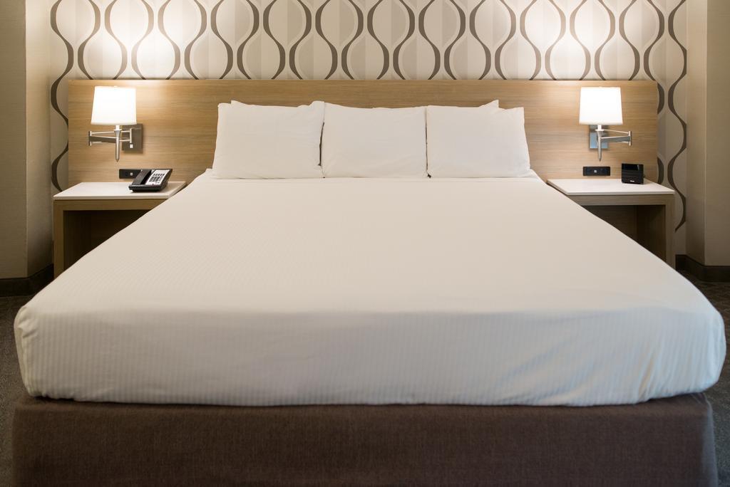 Radisson Hotel Duluth-Harborview エクステリア 写真
